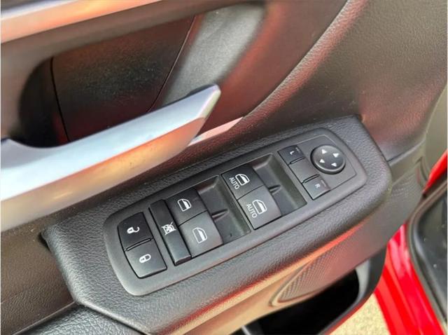 2022 Ram 1500 Lone Star Crew Cab 4x4 5'7" Box