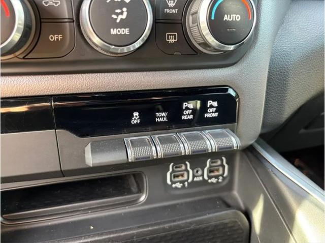 2022 Ram 1500 Lone Star Crew Cab 4x4 5'7" Box