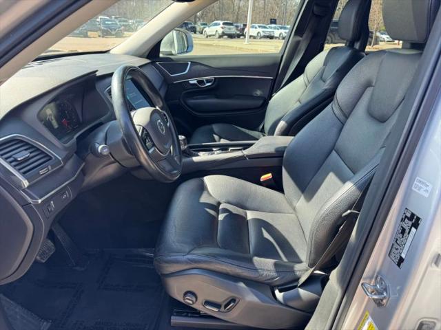 2020 Volvo XC90 T6 Momentum 6 Passenger