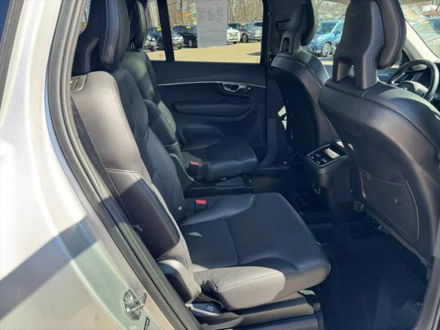 2020 Volvo XC90 T6 Momentum 6 Passenger