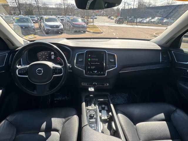 2020 Volvo XC90 T6 Momentum 6 Passenger