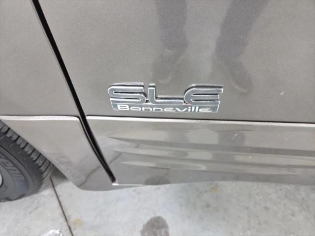 2000 Pontiac Bonneville SLE