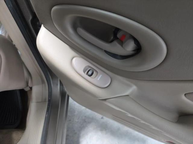 2000 Pontiac Bonneville SLE