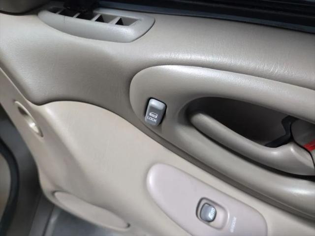 2000 Pontiac Bonneville SLE