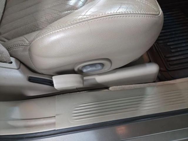 2000 Pontiac Bonneville SLE