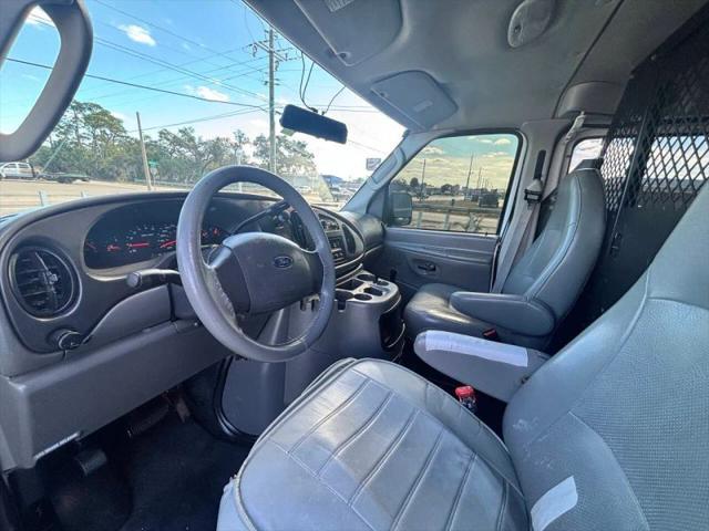 2004 Ford E-150 Commercial