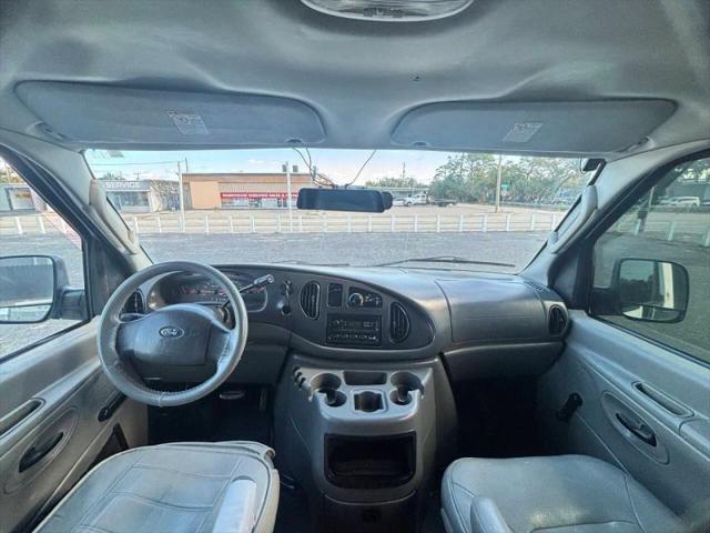 2004 Ford E-150 Commercial