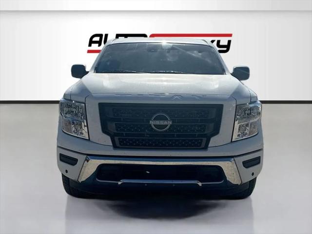 2024 Nissan Titan Crew Cab SV 4x2