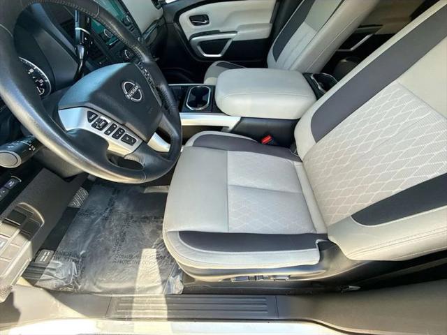 2024 Nissan Titan Crew Cab SV 4x2