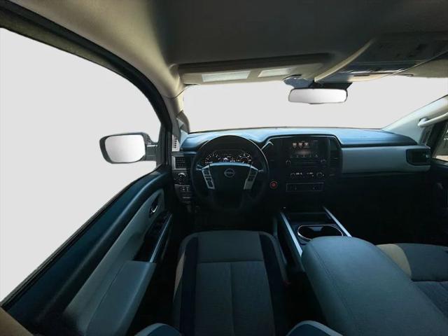 2024 Nissan Titan Crew Cab SV 4x2