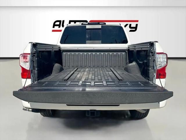 2024 Nissan Titan Crew Cab SV 4x2