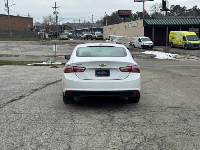 2022 Chevrolet Malibu FWD LT