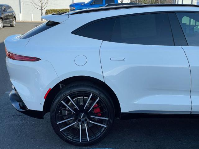 2023 Aston Martin DBX 707