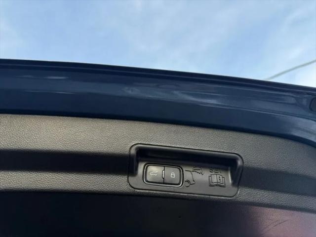2020 Ford Explorer Base