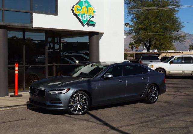 2018 Volvo S90 T8 Momentum