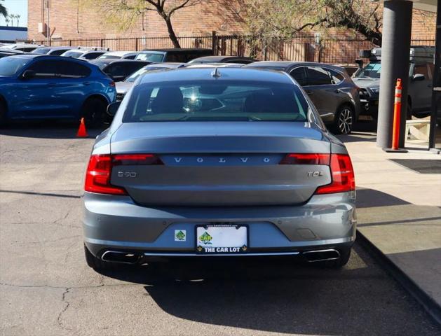 2018 Volvo S90 T8 Momentum