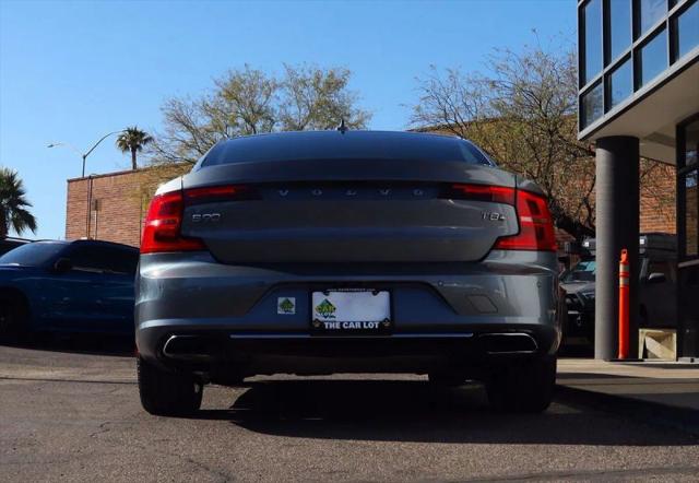 2018 Volvo S90 T8 Momentum