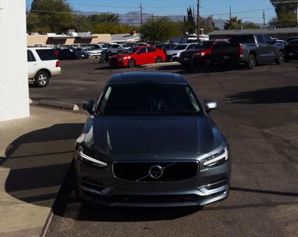 2018 Volvo S90 T8 Momentum