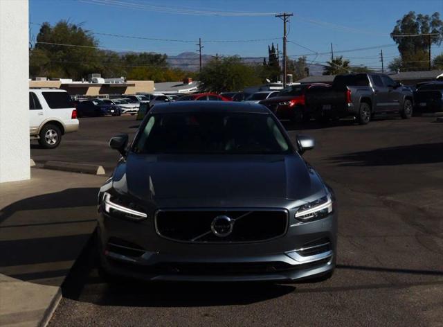 2018 Volvo S90 T8 Momentum