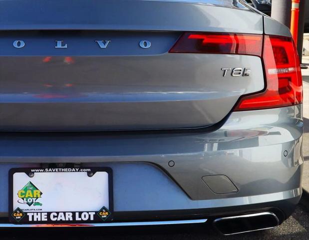 2018 Volvo S90 T8 Momentum