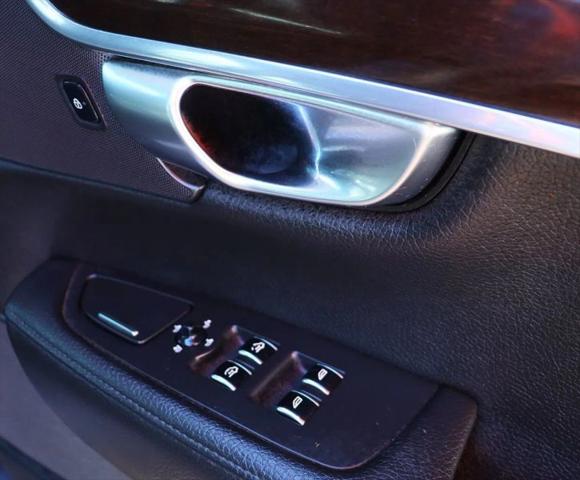 2018 Volvo S90 T8 Momentum
