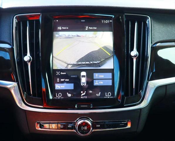 2018 Volvo S90 T8 Momentum