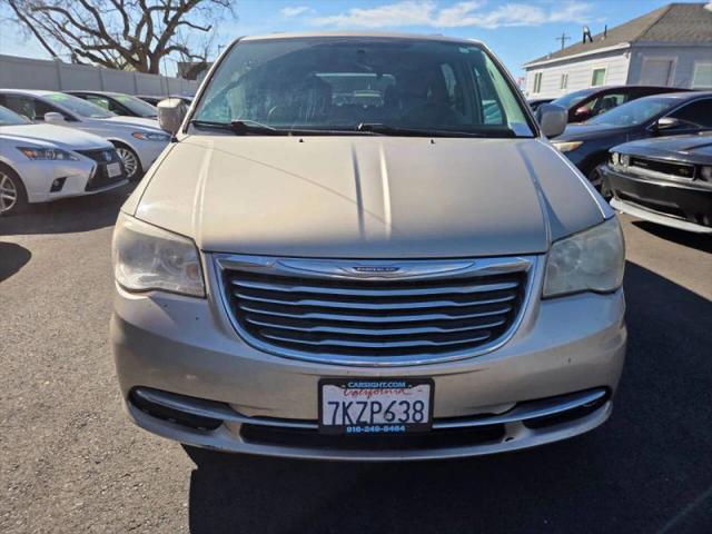 2014 Chrysler Town & Country Touring