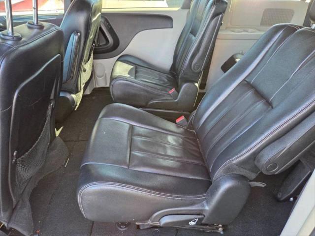 2014 Chrysler Town & Country Touring