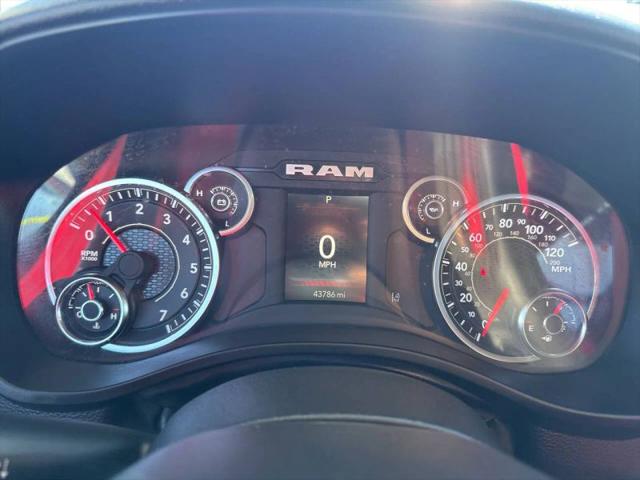 2025 Ram 1500 Big Horn Crew Cab 4x4 5'7" Box