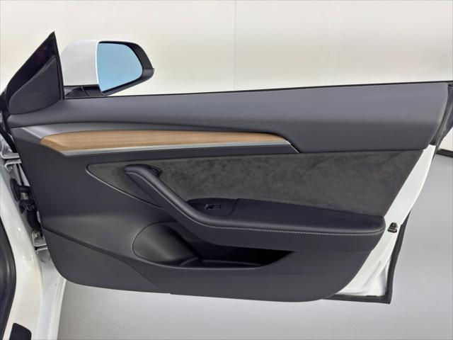 2022 Tesla Model 3 Long Range Dual Motor All-Wheel Drive