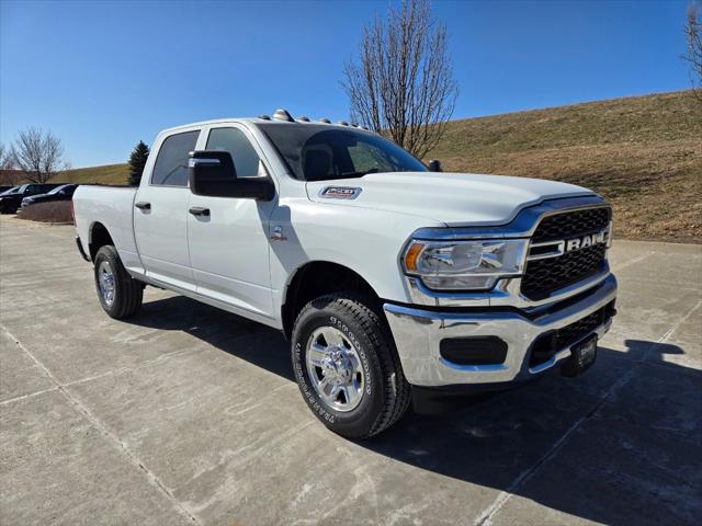 2024 RAM 2500 Tradesman Crew Cab 4x4 64 Box