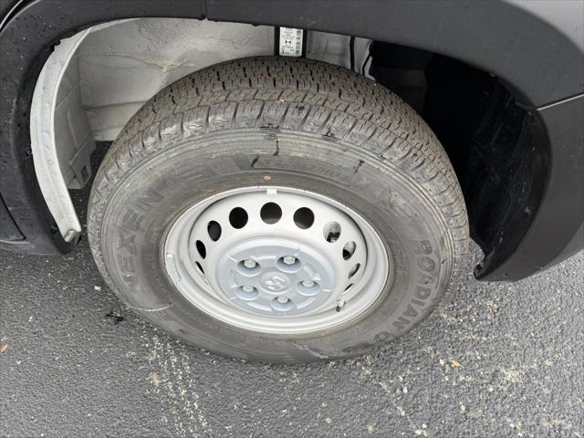 2025 RAM ProMaster 2500 Cargo Van Tradesman Low Roof 136 WB w/Pass Seat