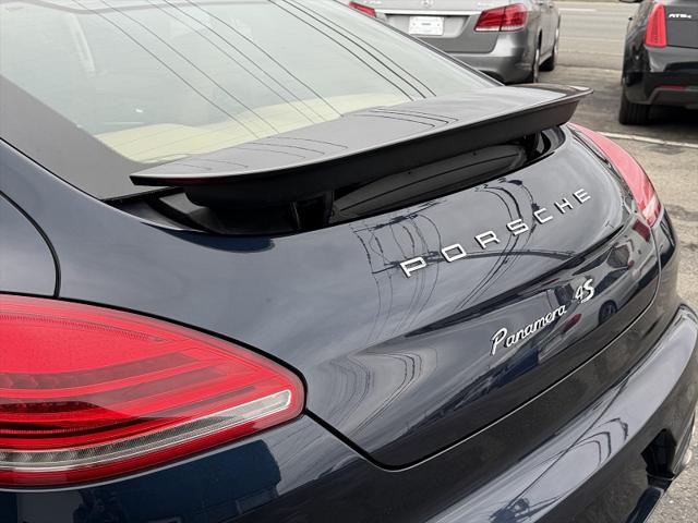 2015 Porsche Panamera 4S Executive
