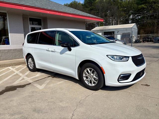 2024 Chrysler Pacifica Touring L