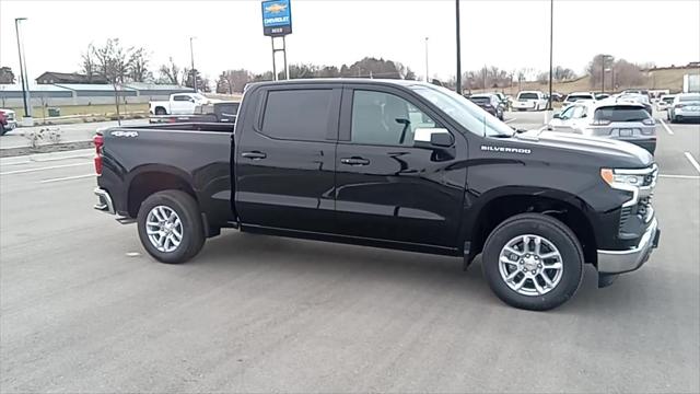 2026 Chevrolet Silverado 1500 4WD Crew Cab Standard Bed LT