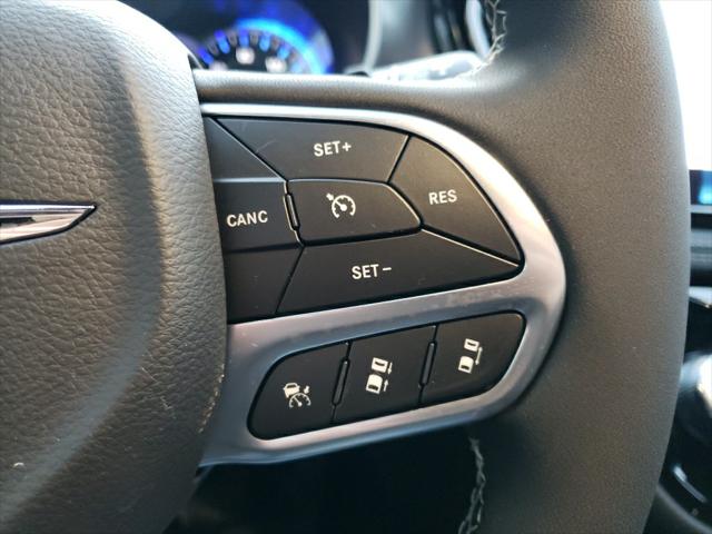 2026 Chrysler Pacifica Select AWD
