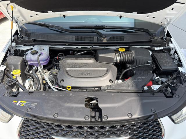 2026 Chrysler Pacifica Select AWD