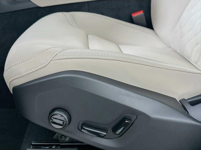 2026 Volvo XC90 Plug-In Hybrid Plus, T8 AWD, Electric/Gasoline, Bright, 7 Seats