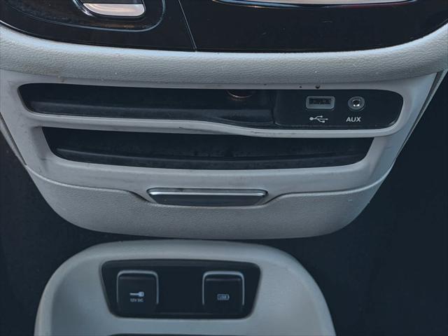 2020 Chrysler Voyager LXI