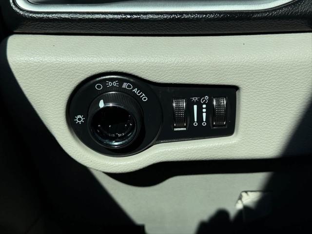 2020 Chrysler Voyager LXI