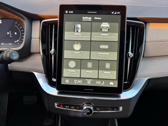 2026 Volvo XC90 Plus, B6 AWD Gas (mild hybrid), Gasoline, Bright, 7 Seats