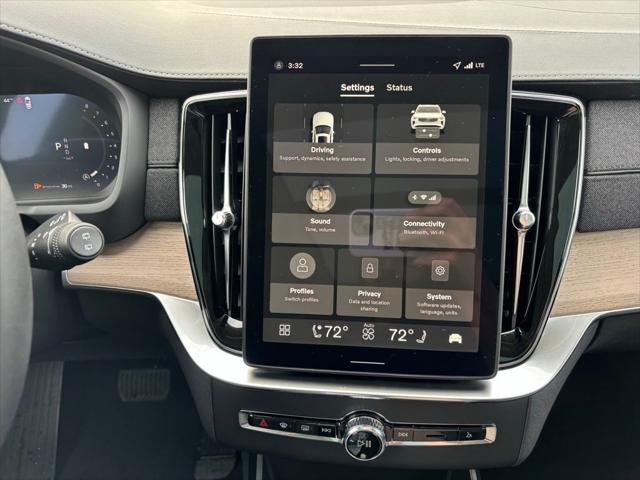 2026 Volvo XC90 Plus, B6 AWD Gas (mild hybrid), Gasoline, Bright, 7 Seats