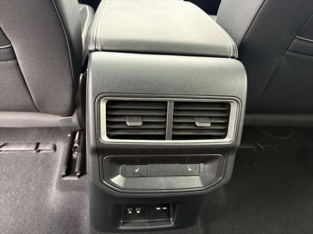 2026 Volkswagen Atlas Cross Sport SEL Premium R-Line