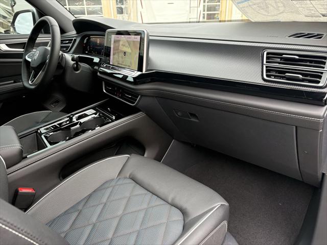 2026 Volkswagen Atlas Cross Sport SEL Premium R-Line