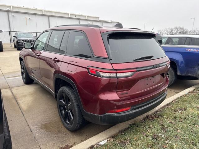 2022 Jeep Grand Cherokee Altitude 4x4 2022 Jeep Grand Cherokee Altitude 4x4