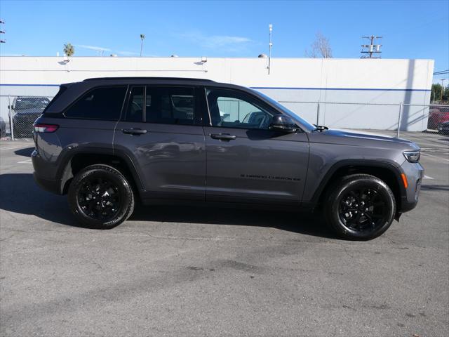 2025 Jeep Grand Cherokee Altitude 4x2