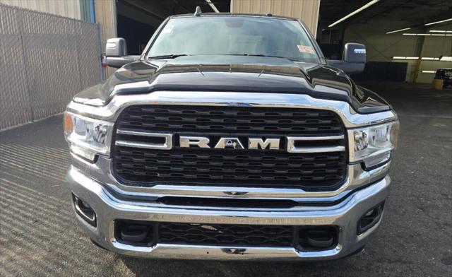 2024 RAM 2500 Big Horn Crew Cab 4x4 64 Box