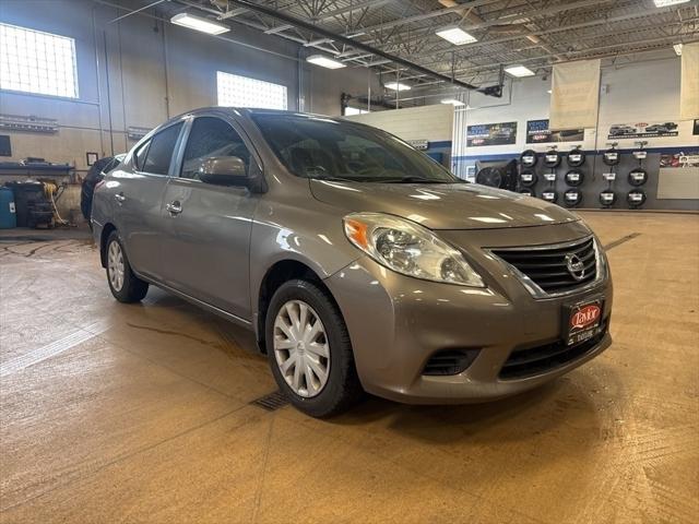 2012 Nissan Versa 1.6 SV