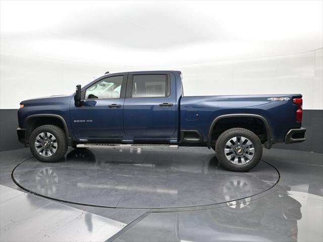 2022 Chevrolet Silverado 2500HD 4WD Crew Cab Standard Bed Custom