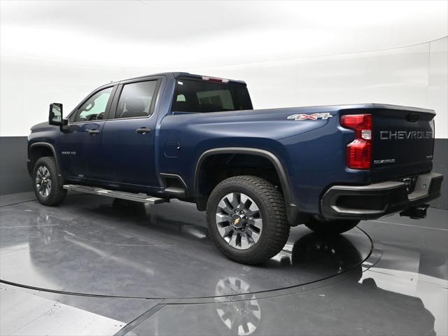 2022 Chevrolet Silverado 2500HD 4WD Crew Cab Standard Bed Custom